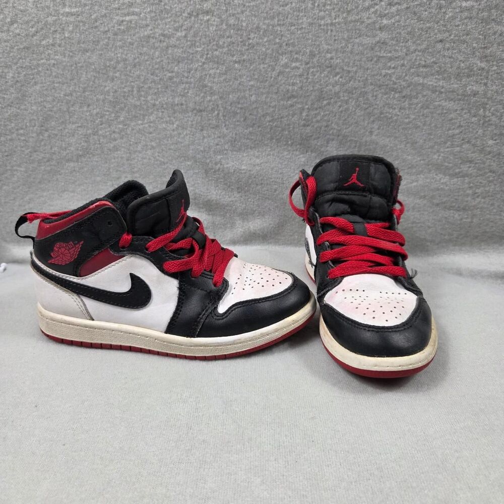 Jordan Trainers